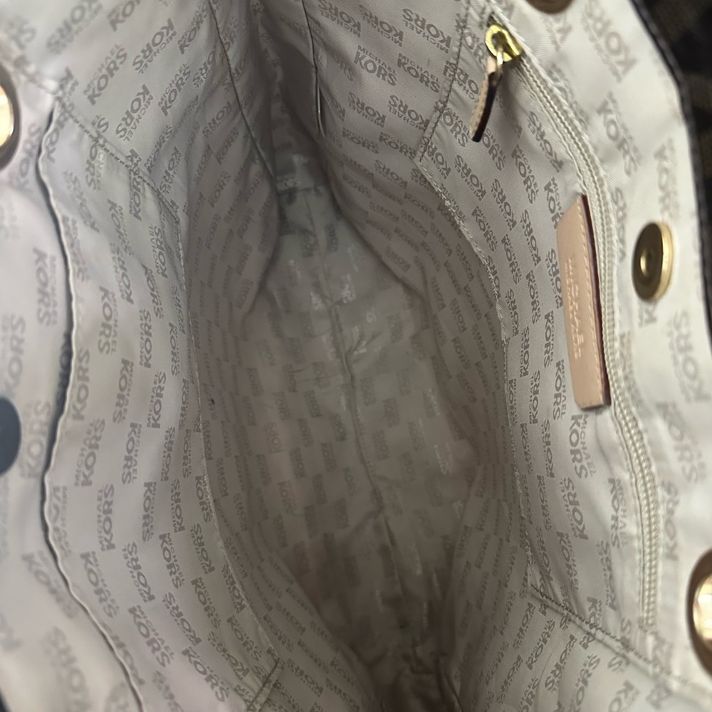 Michael Kors tote in signature MK monogram print - Picture 2 of 2